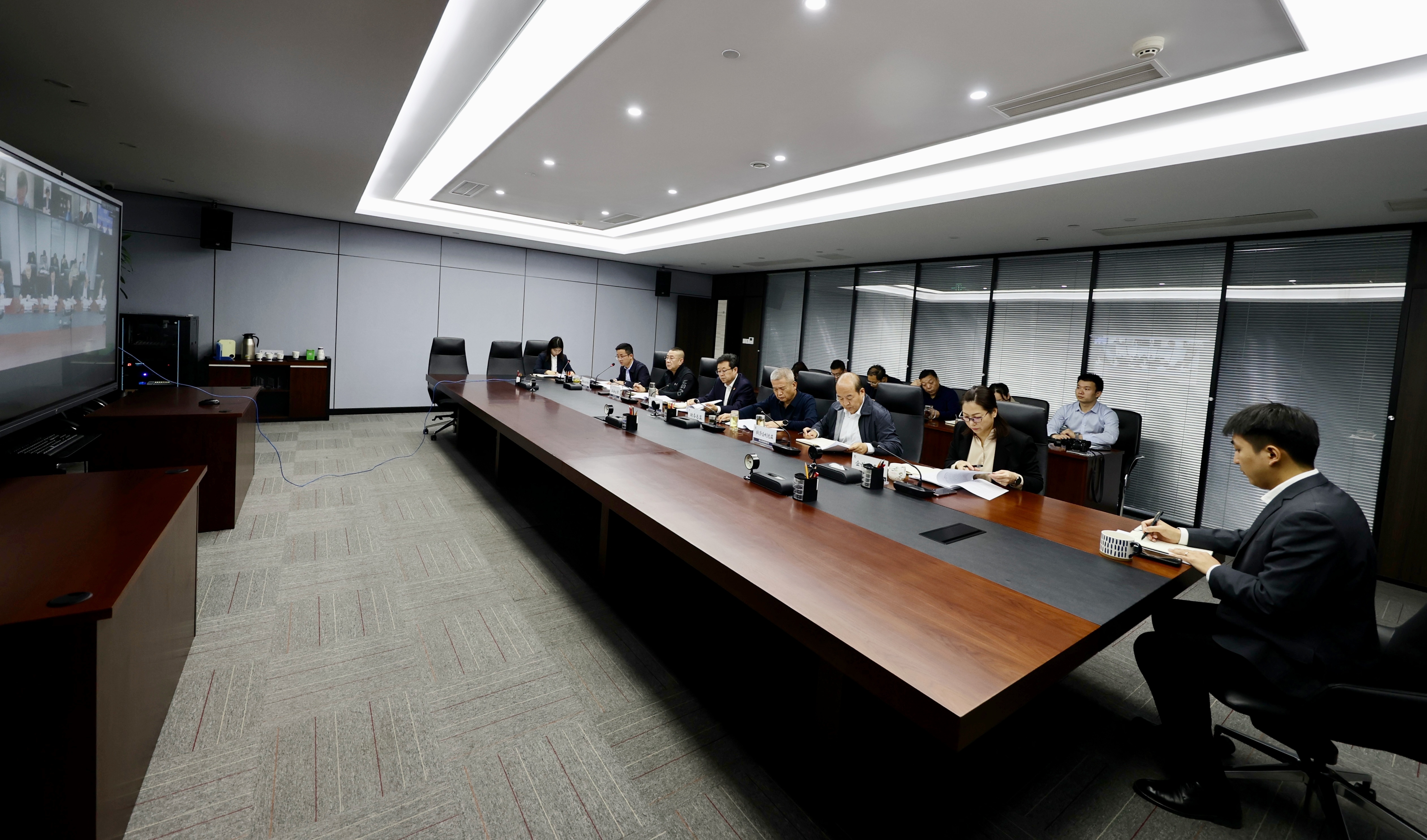 永乐高60net集团召开2022年三季度经济运行分析会