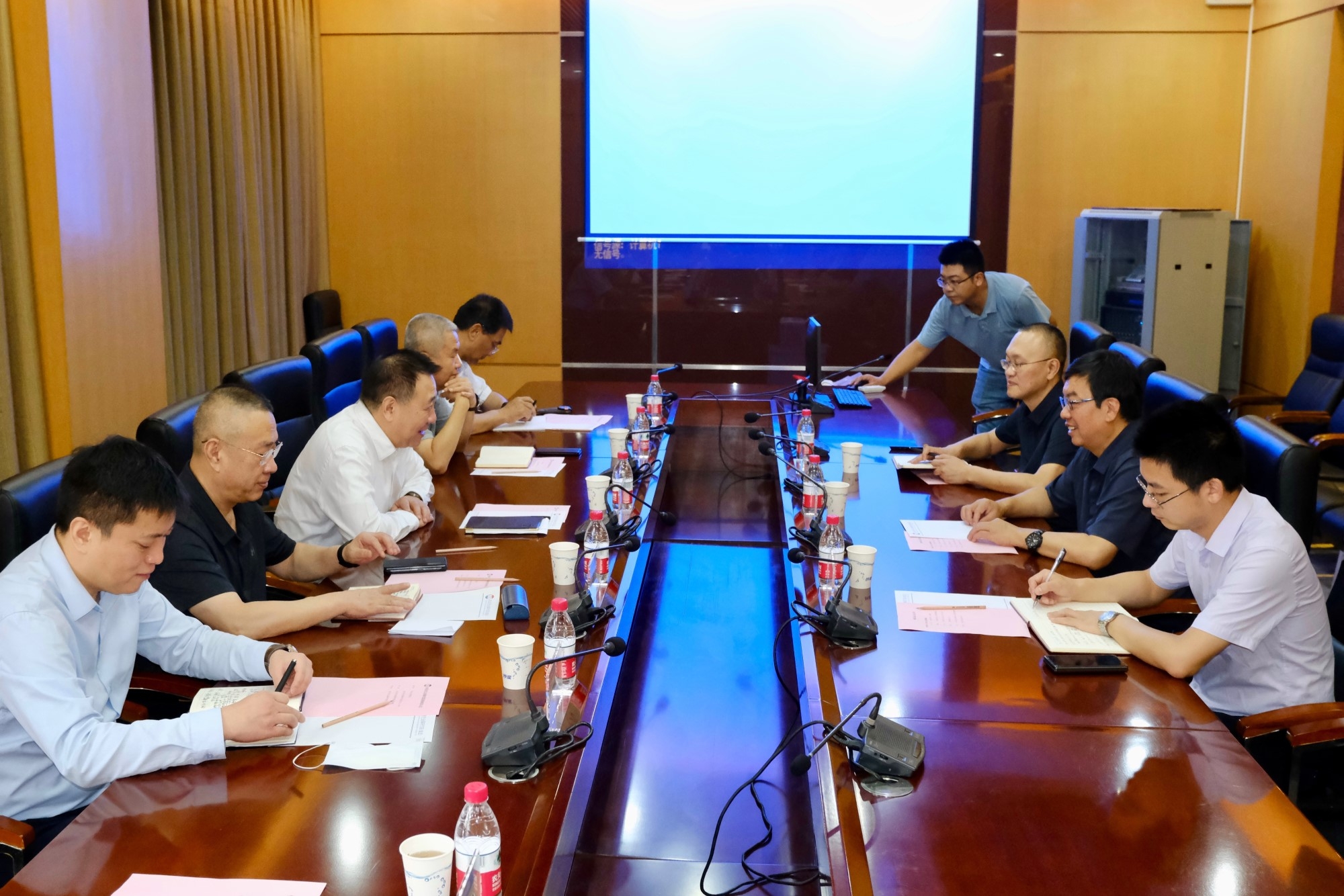 永乐高60net集团党委书记、董事长金辉拜访西北有色金属研究院